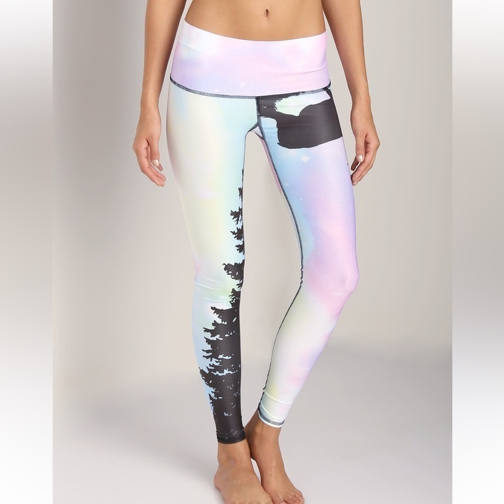 Teeki Northern lights Hot pants size S